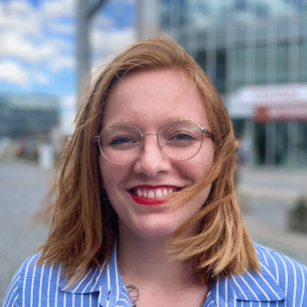 Riziko falešných zpráv: jak informace rozhodují v krizích